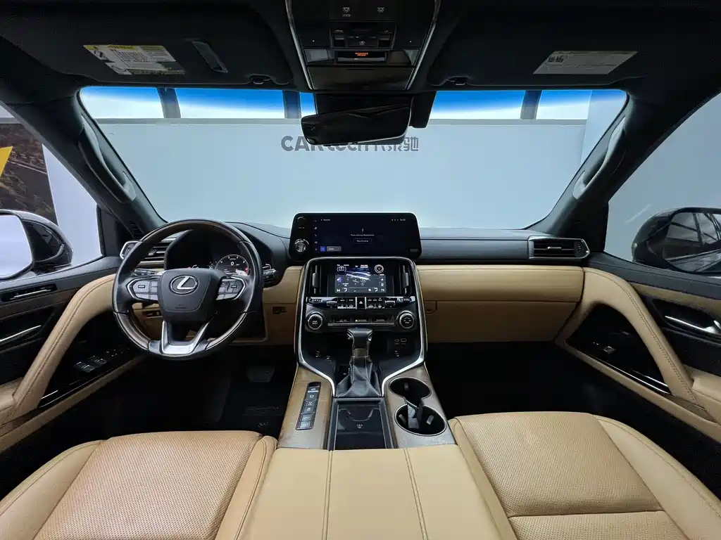 Lexus LX 570 Dynamic Luxury