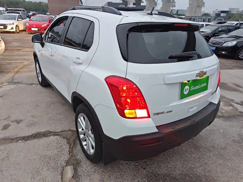 Tracker 1.4 T Auto 2 WD Comfort Sunroof