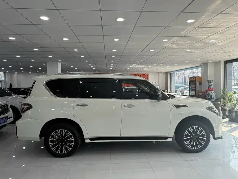 Nissan Patrol 4.0 L Leading Elite