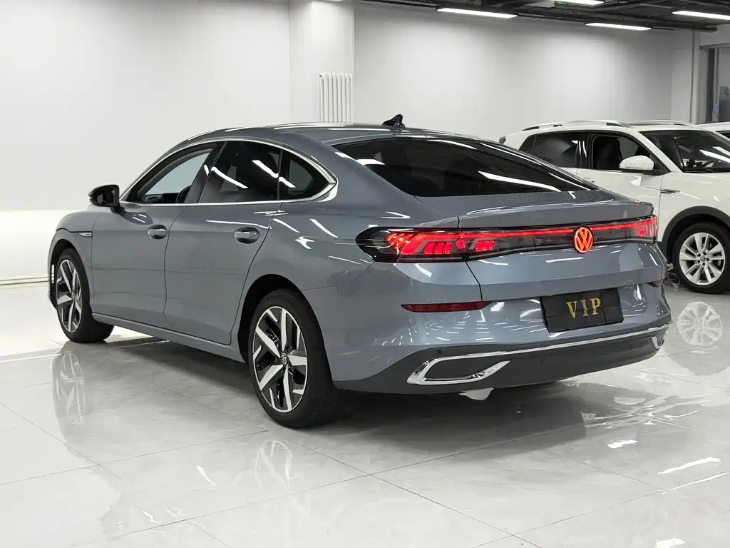 Lamando Lamando L 280 TSI DSG Spicy Cool