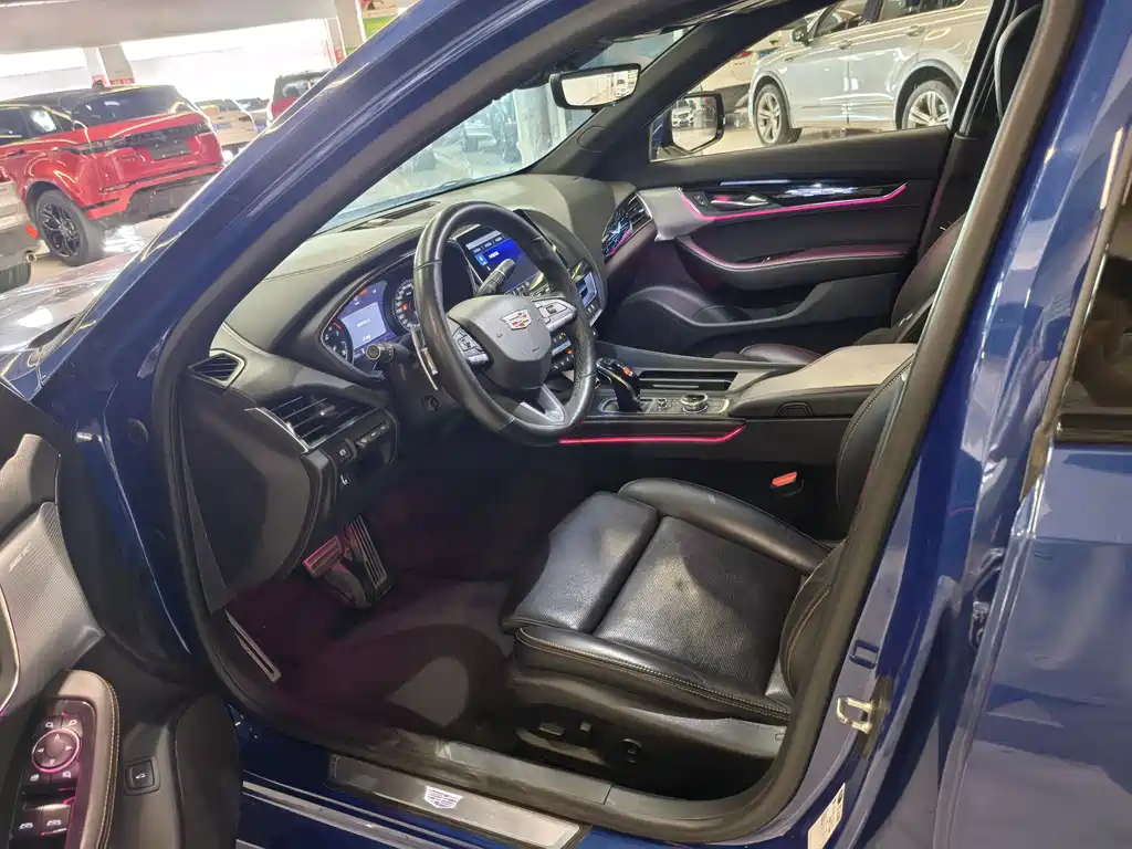 Cadillac CT5 Facelift 28 T Platinum Sport