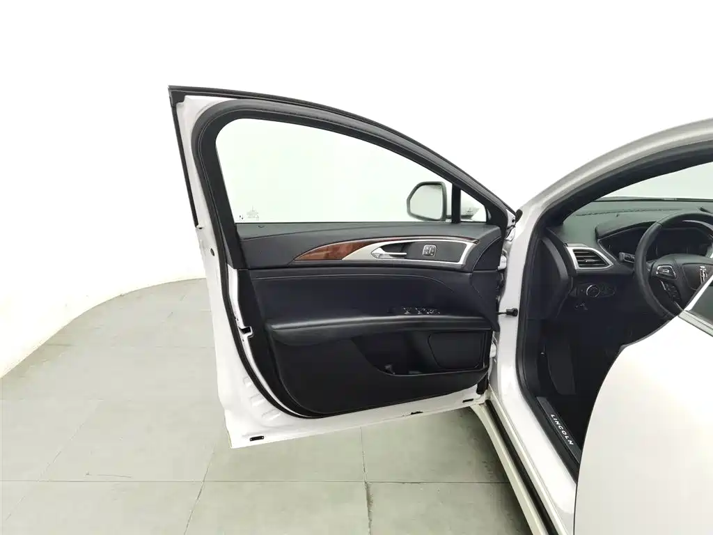 Lincoln MKZ 2.0 T Premium CN-VI