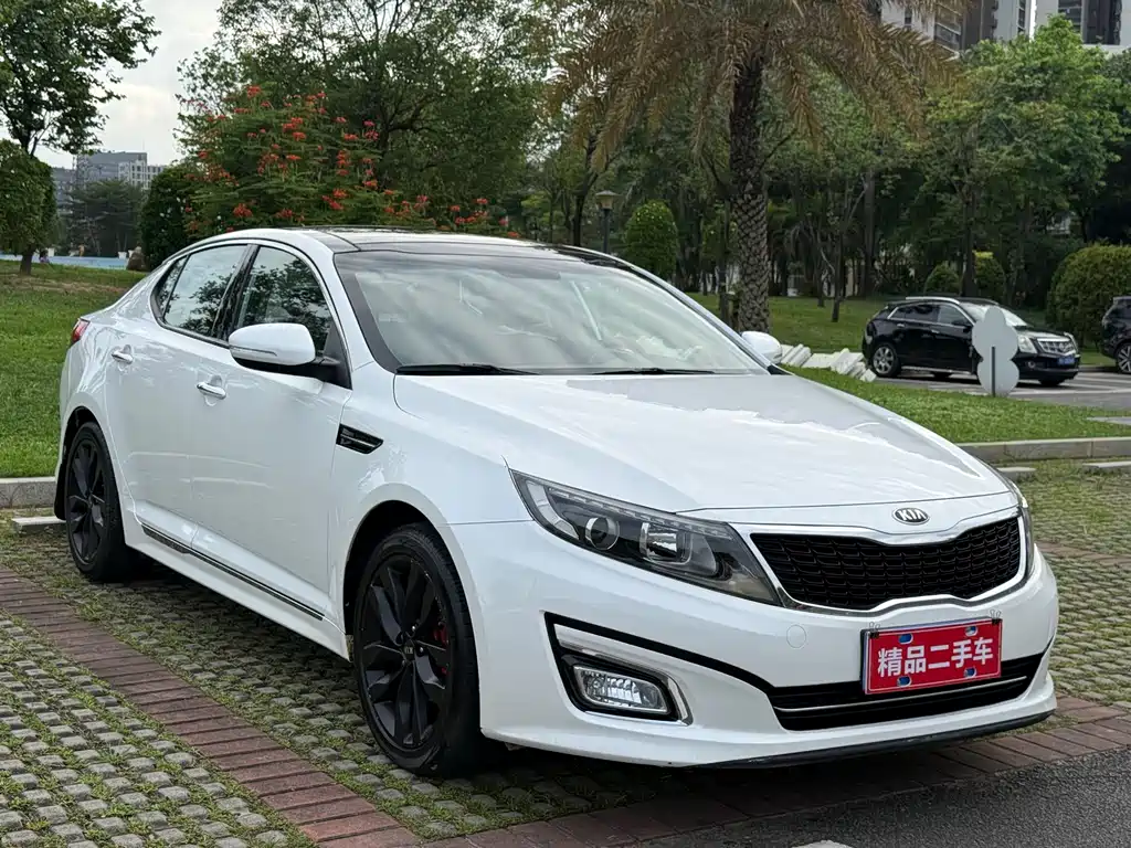 Kia K5 2.0 L Auto Luxury