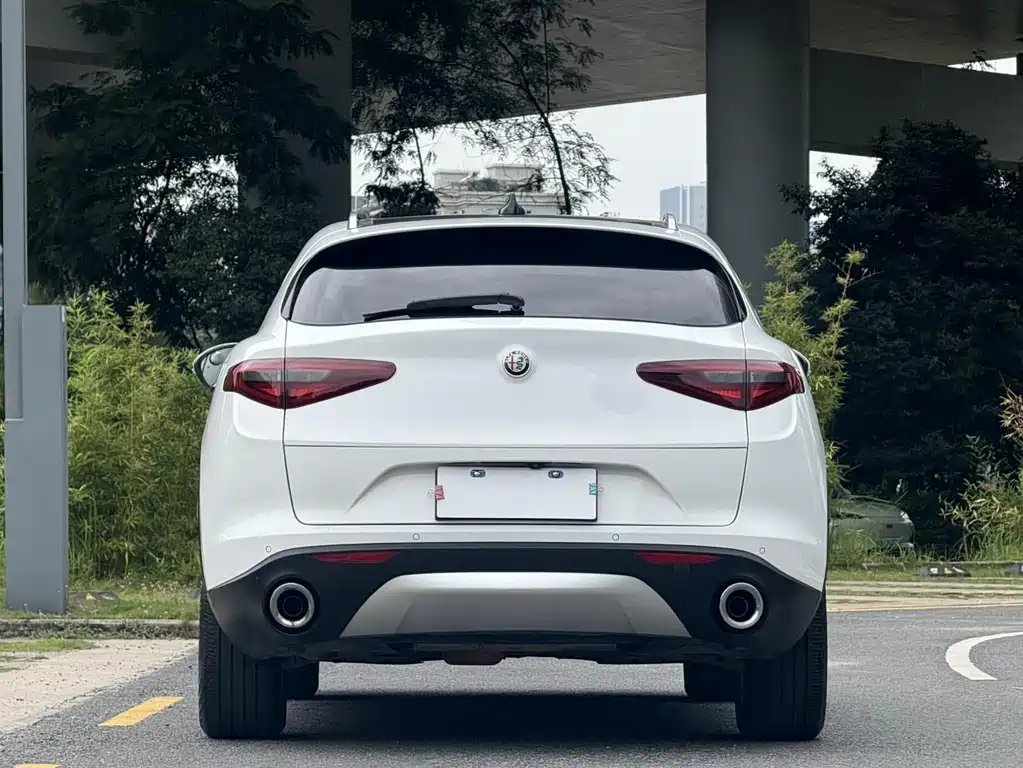 Stelvio 2.0 T 280 HP Luxury