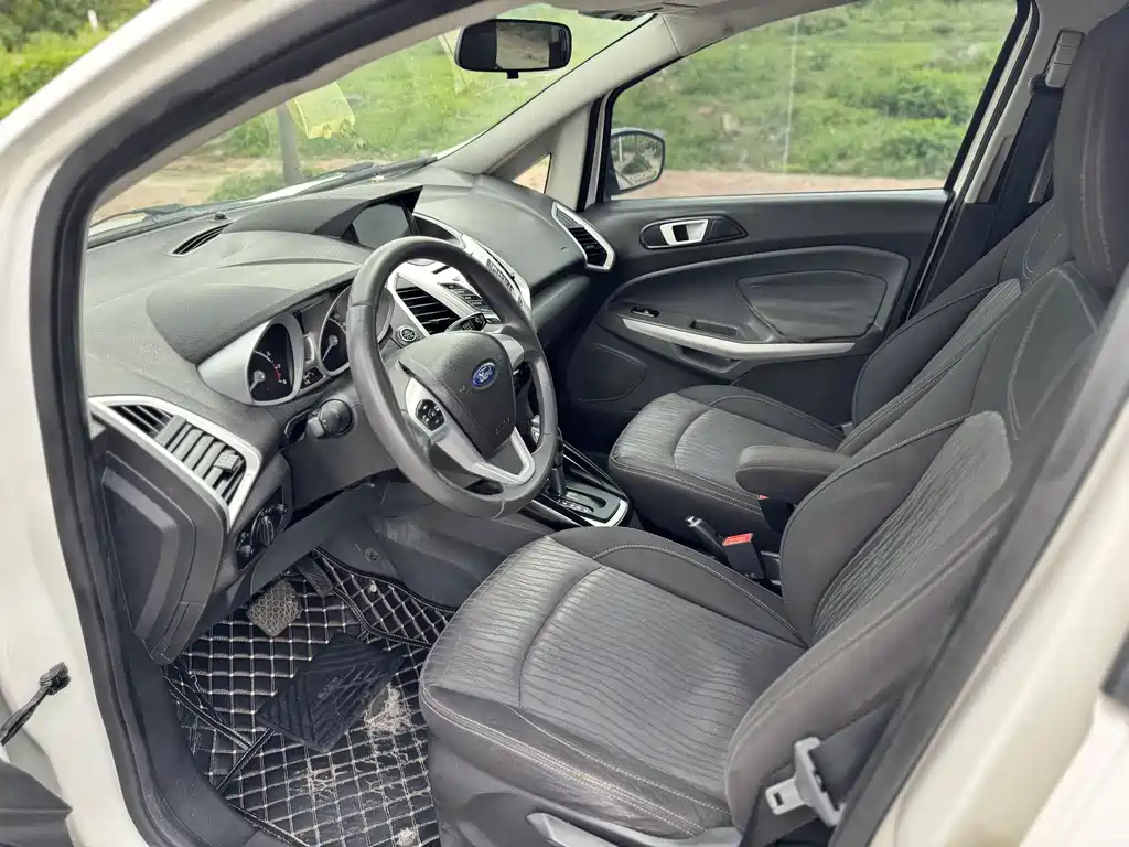 EcoSport 1.5 L Auto Distinguished