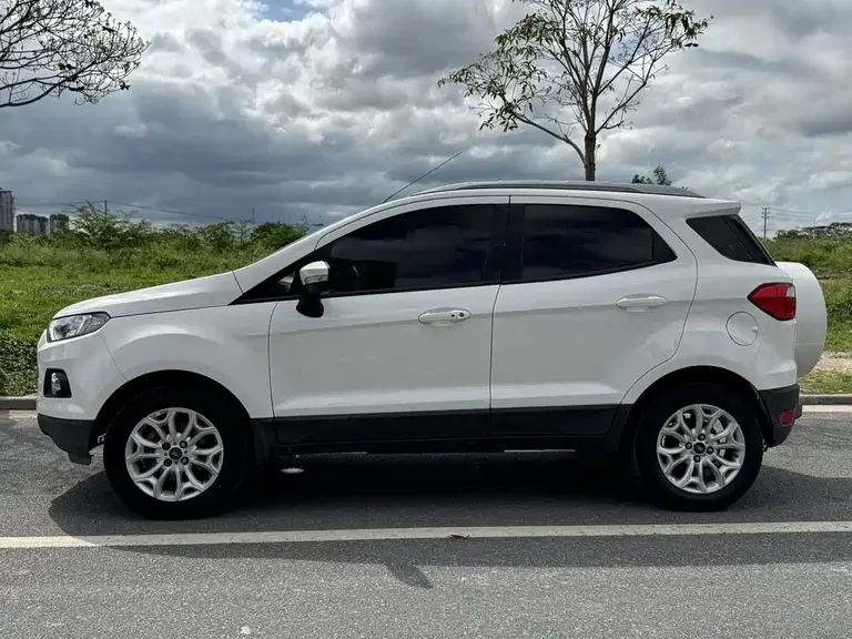 Ford EcoSport 1.5 L Auto Distinguished