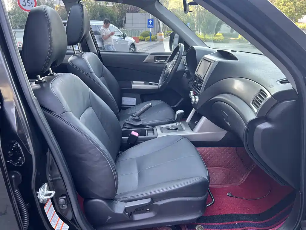 Forester 森林人 2010款 2.5 XT 豪华导航版