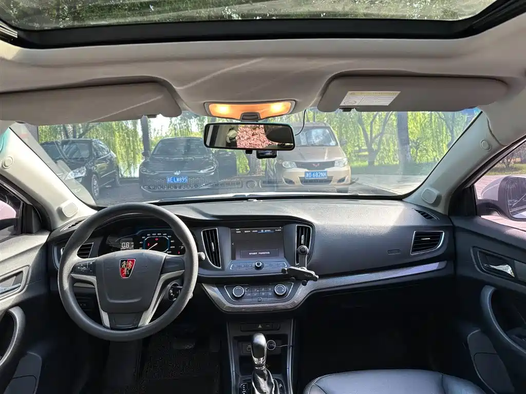 Roewe 360 1.5 L Auto Luxury