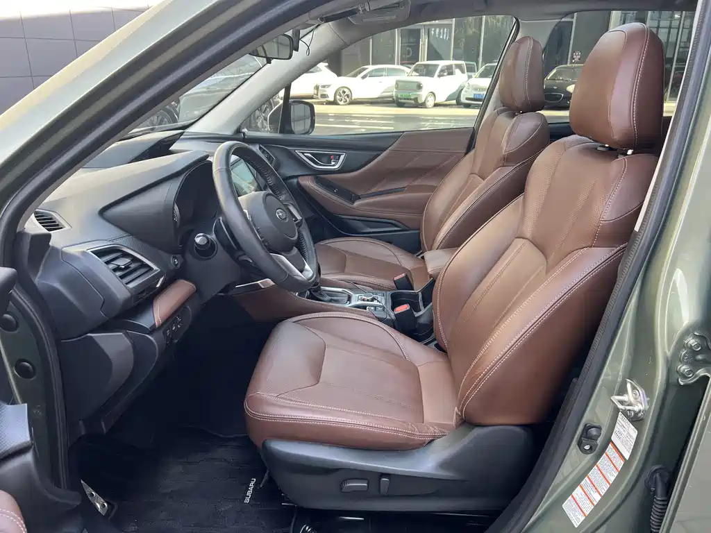 Forester 森林人 2019款 2.0 i 智擎旗舰版EyeSight