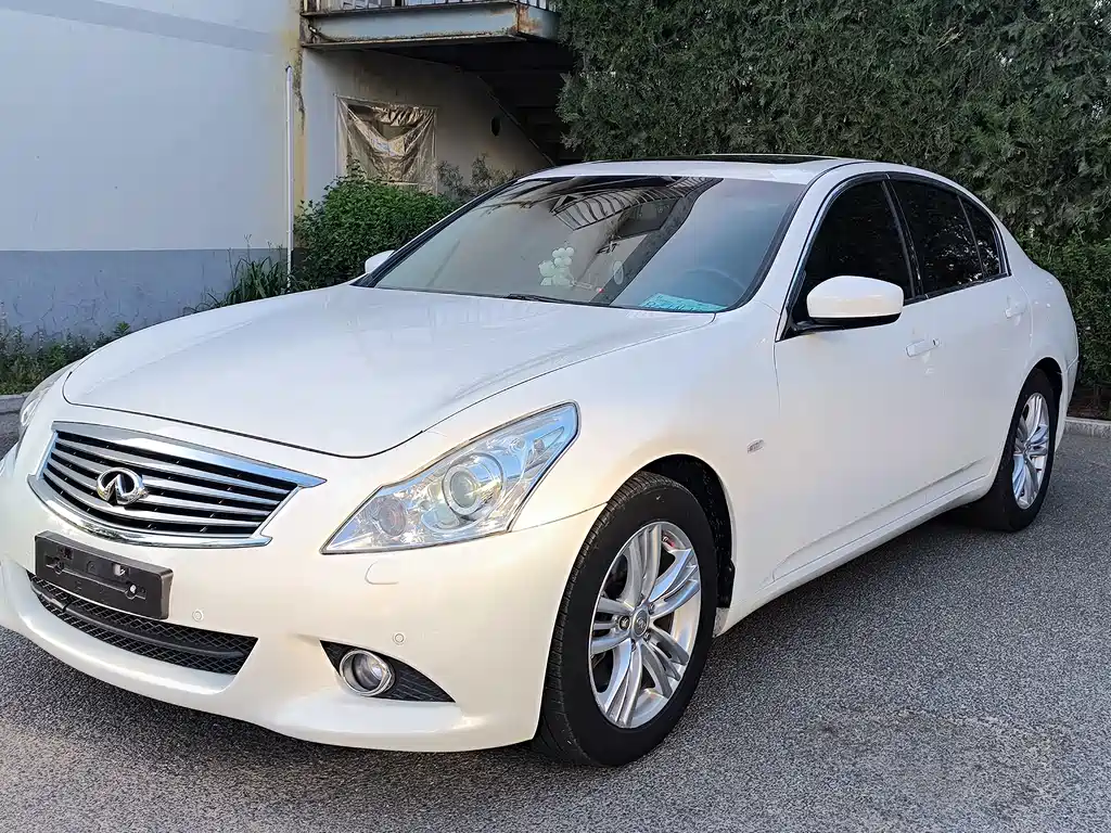 Infiniti G Series G25 Sedan Luxury Sport