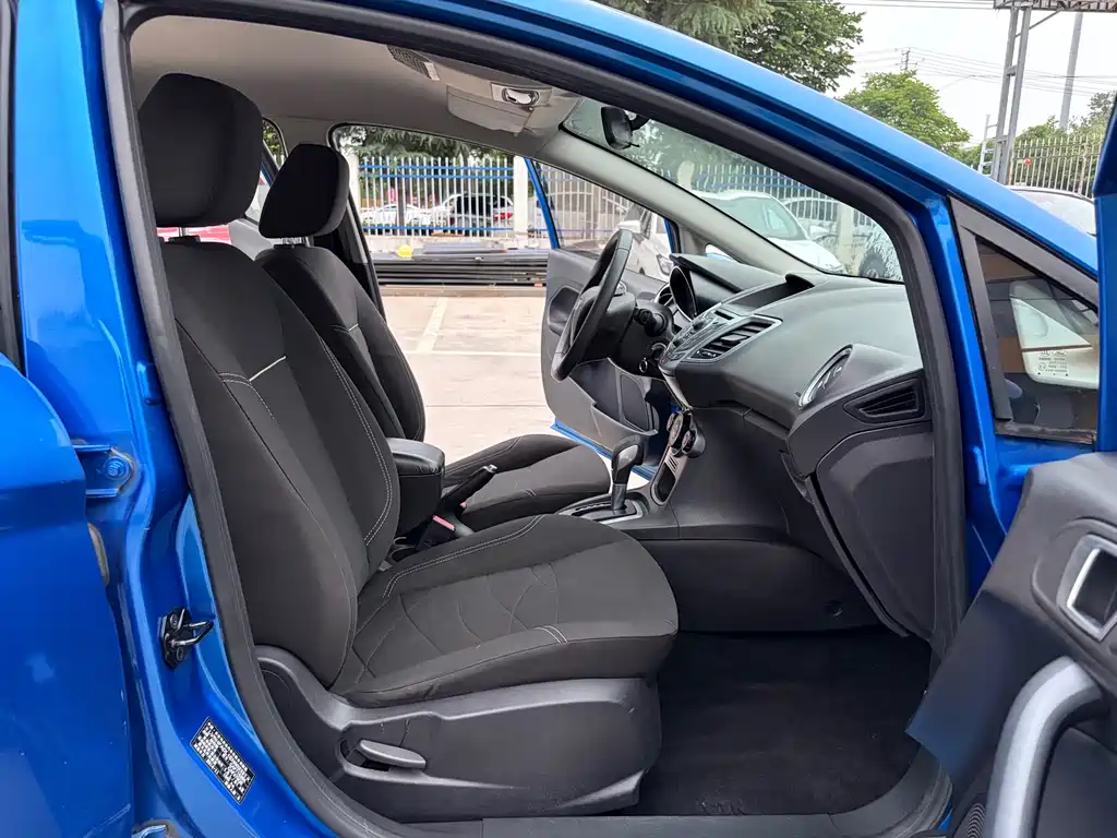 Fiesta Hatchback 1.5 L Auto Fashion