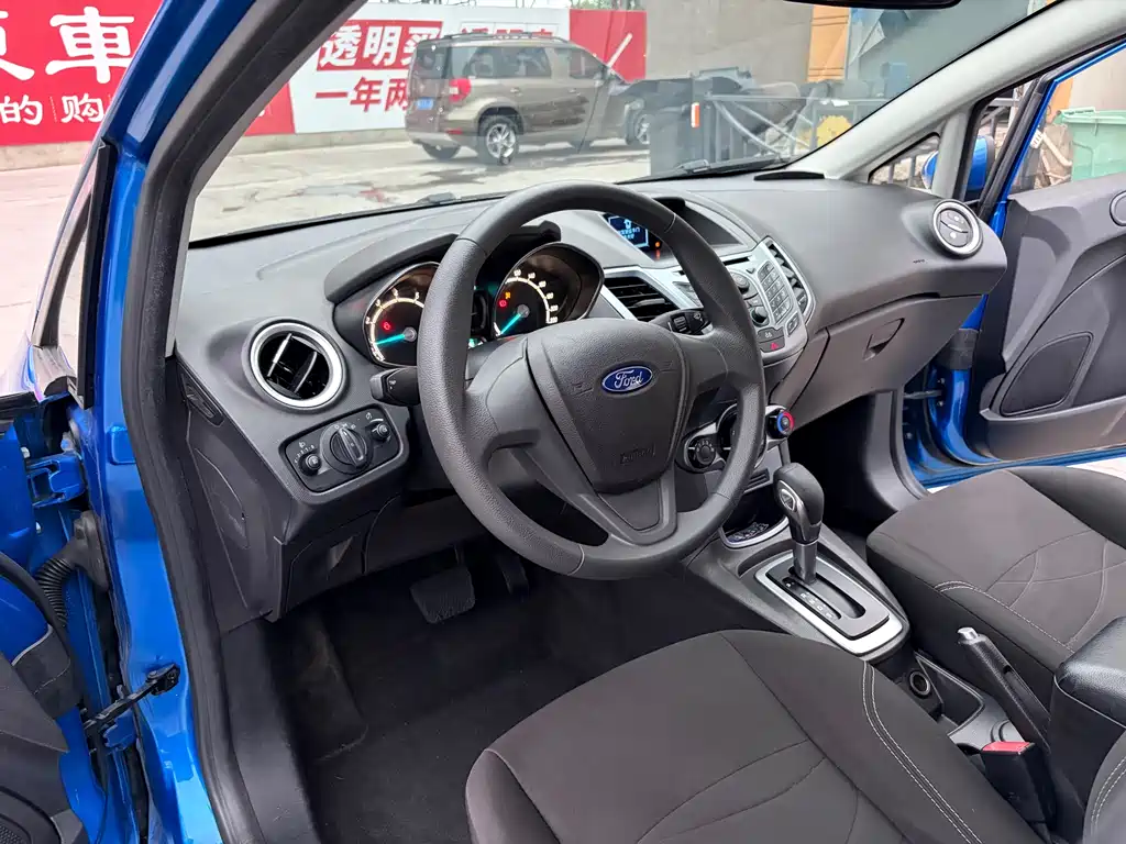 Fiesta Hatchback 1.5 L Auto Fashion