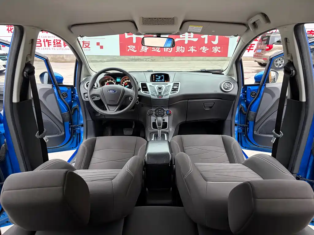 Fiesta Hatchback 1.5 L Auto Fashion