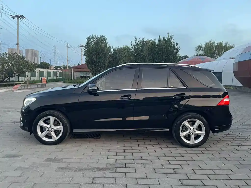 Mercedes-Benz M-Class ML 400 4 MATIC Dynamic