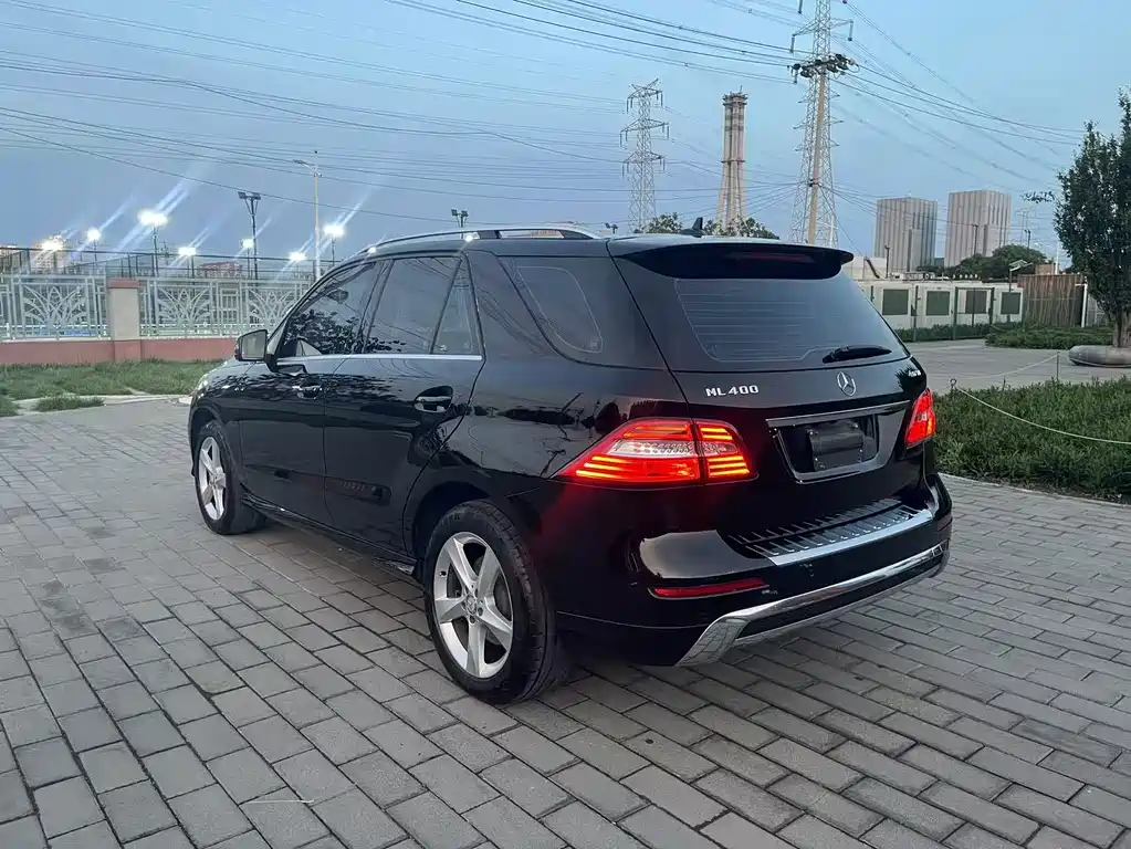Mercedes-Benz M-Class ML 400 4 MATIC Dynamic