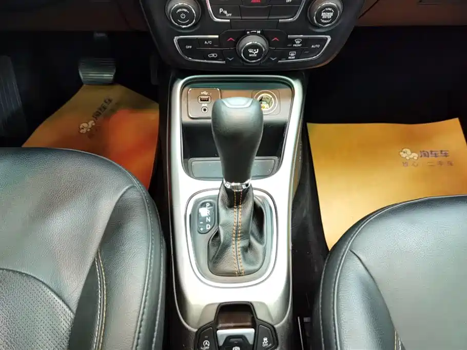 Compass 200 T Auto Home Enjoyment