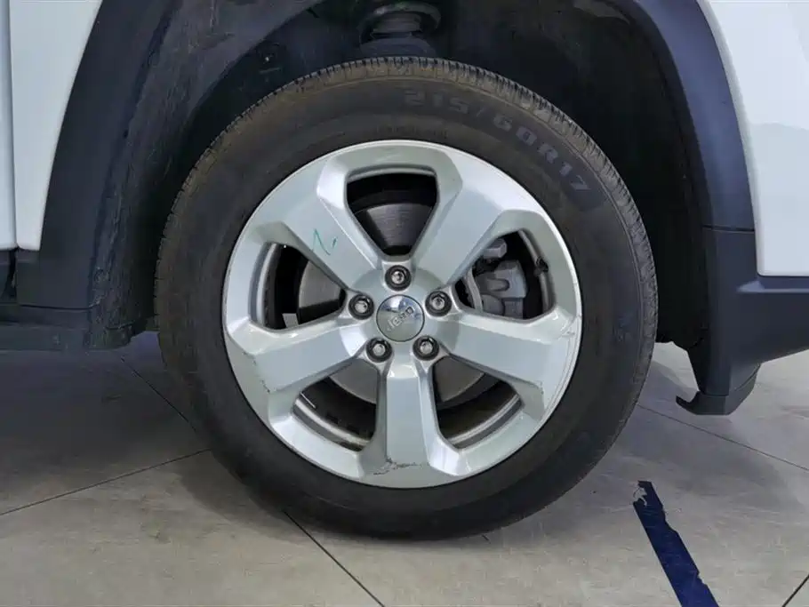 Compass 200 T Auto Home Enjoyment