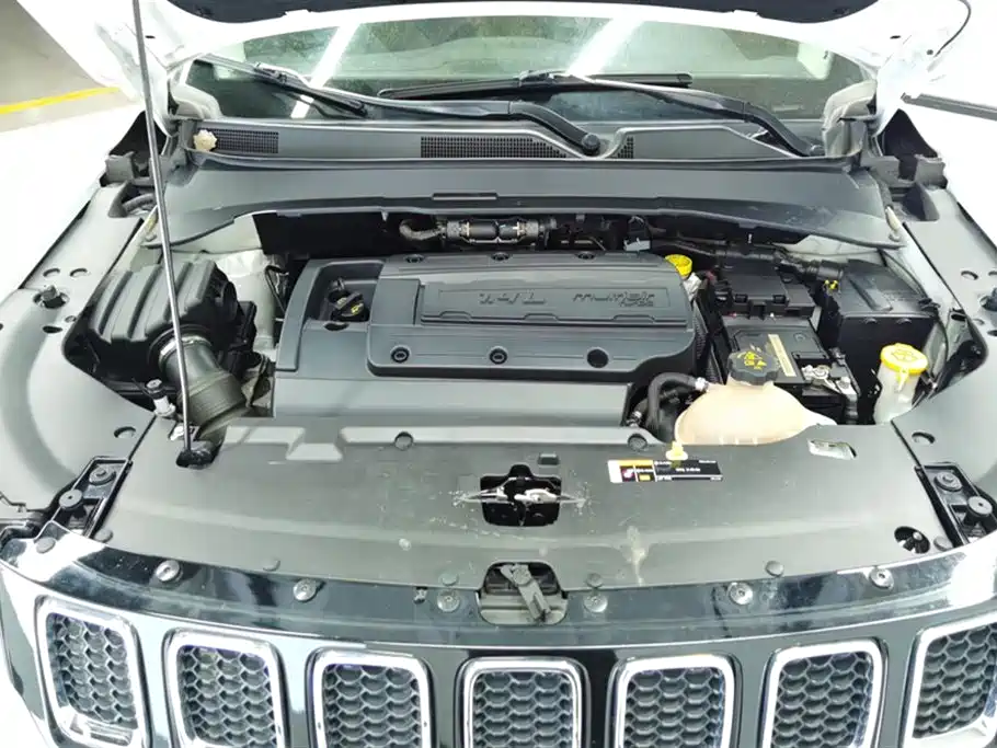 Compass 200 T Auto Home Enjoyment