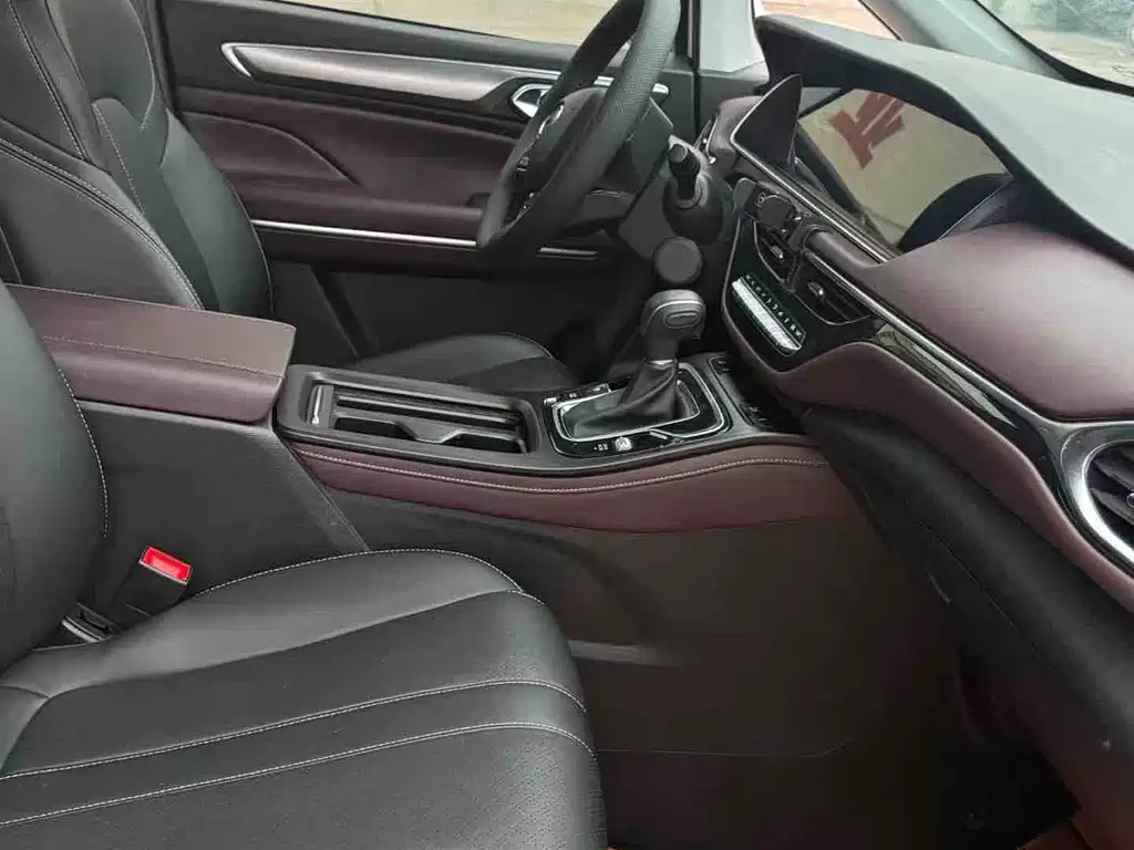 GAC Trumpchi M6 PRO 270 T DCT Luxury