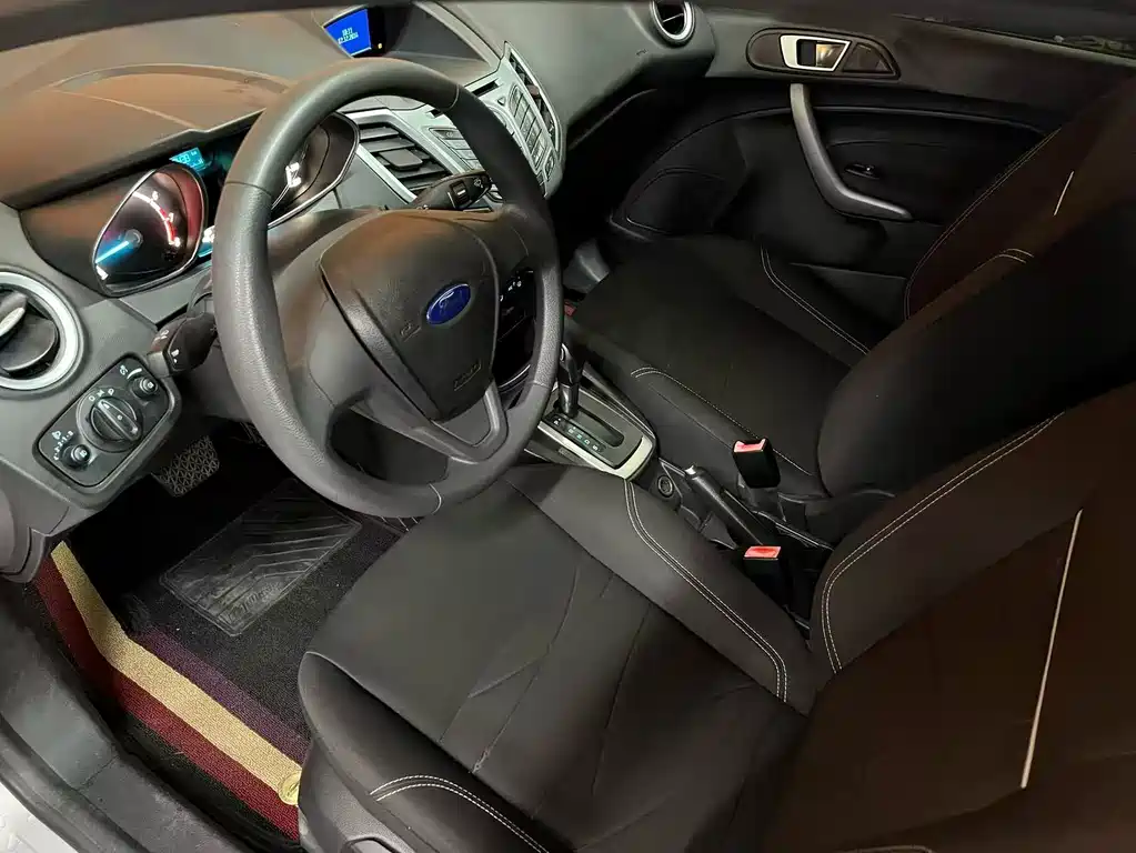 Fiesta Hatchback 1.5 L Auto Fashion