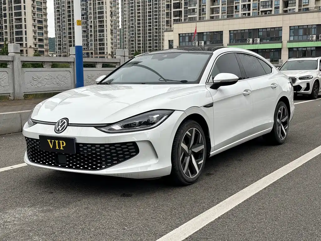 Lamando Lamando L 280 TSI DSG Spicy Cool