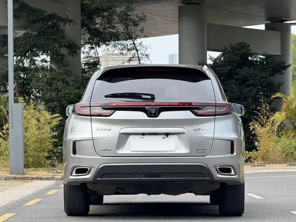 Honda UR-V 370 TURBO 4 WD Premium CN-V