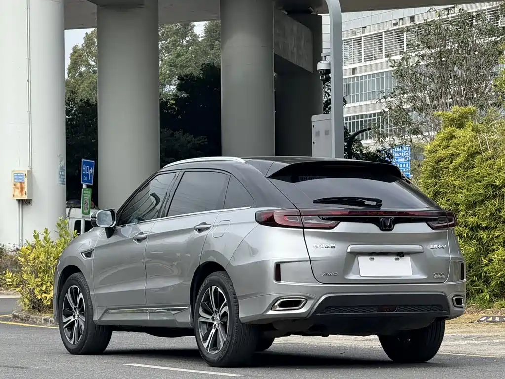 Honda UR-V 370 TURBO 4 WD Premium CN-V
