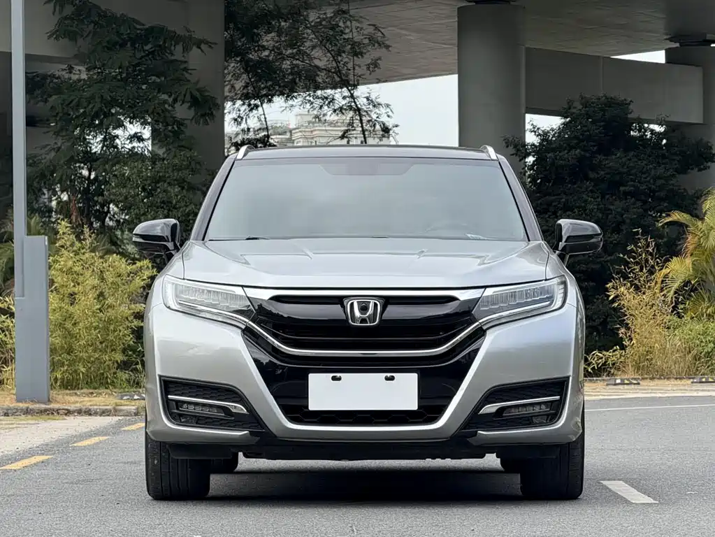 Honda UR-V 370 TURBO 4 WD Premium CN-V