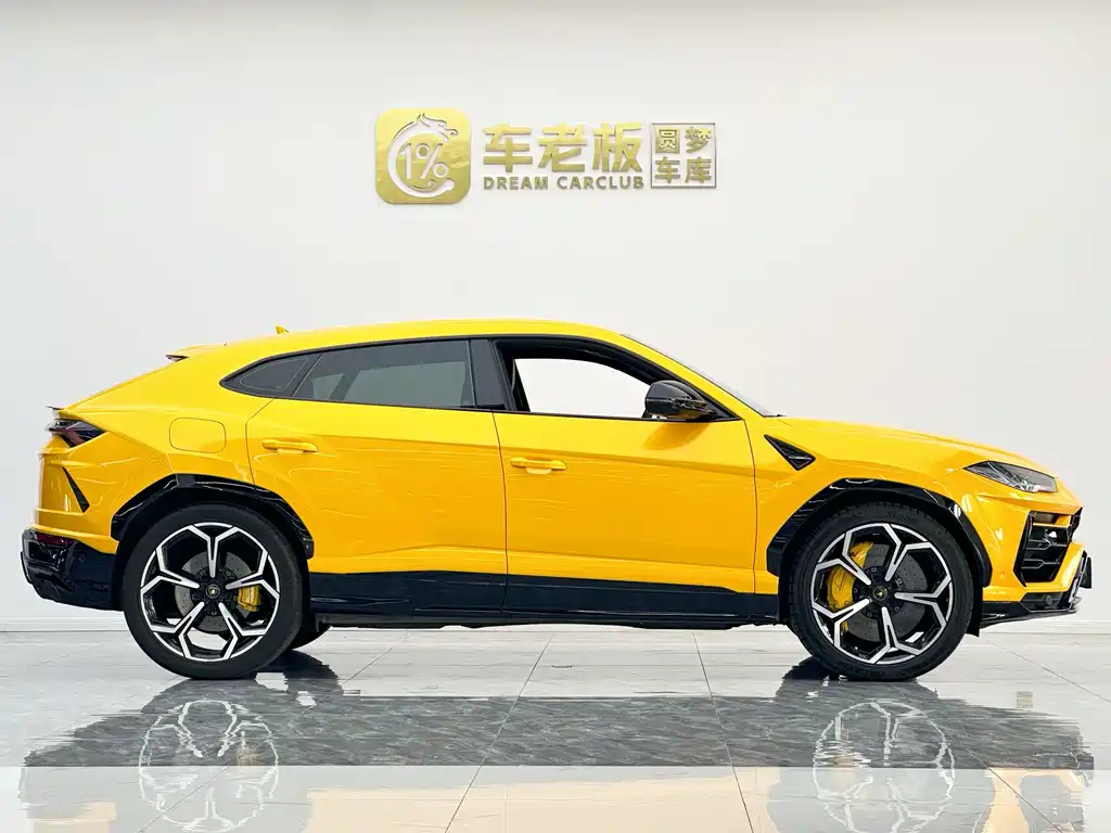 Urus 4.0 T V8