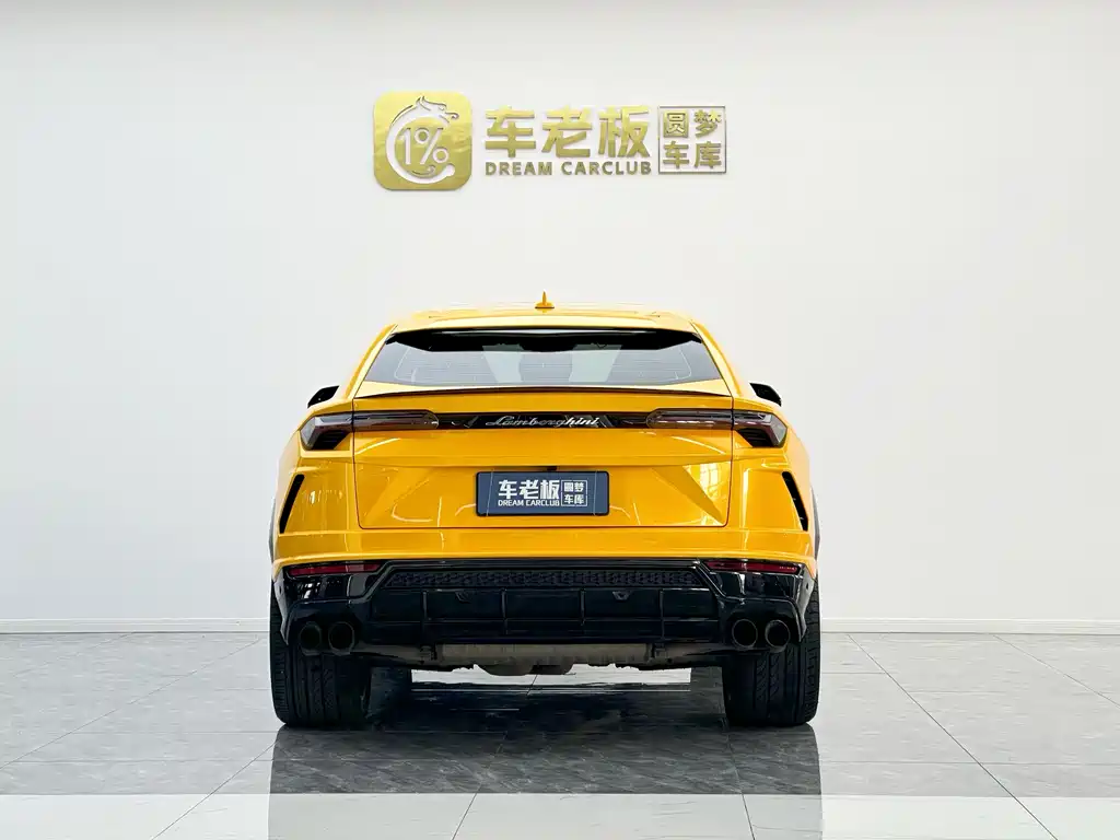 Urus 4.0 T V8