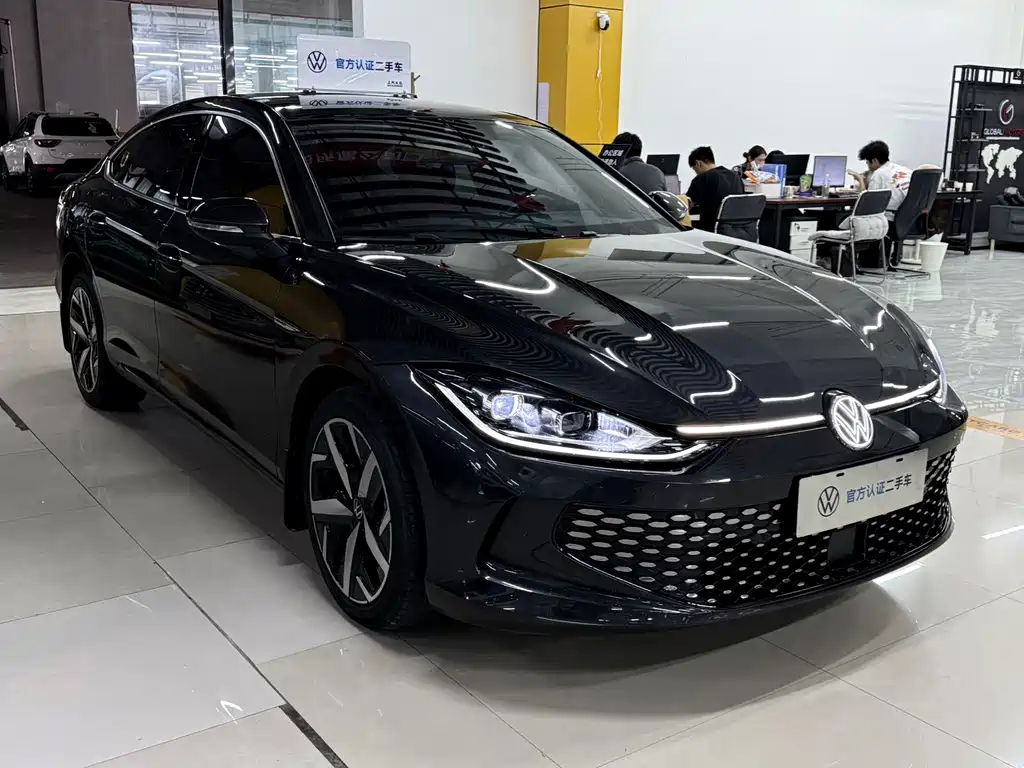 Lamando Lamando L 280 TSI DSG Spicy Cool