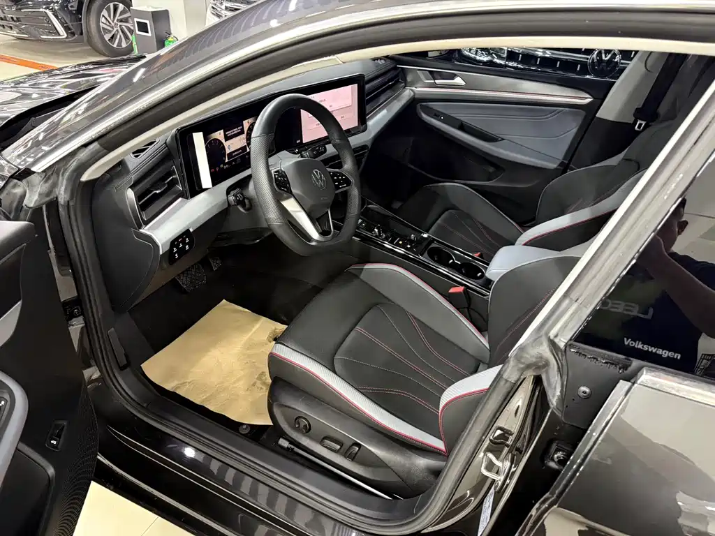 Lamando Lamando L 280 TSI DSG Spicy Cool