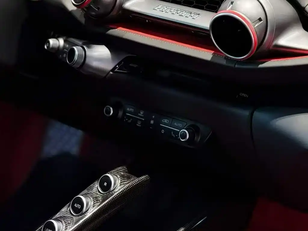 Ferrari 812 6.5 L Superfast