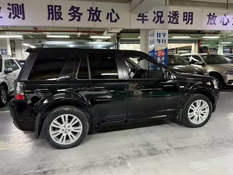 Land Rover Freelander 2 2.0 T Si4 SE Gasoline