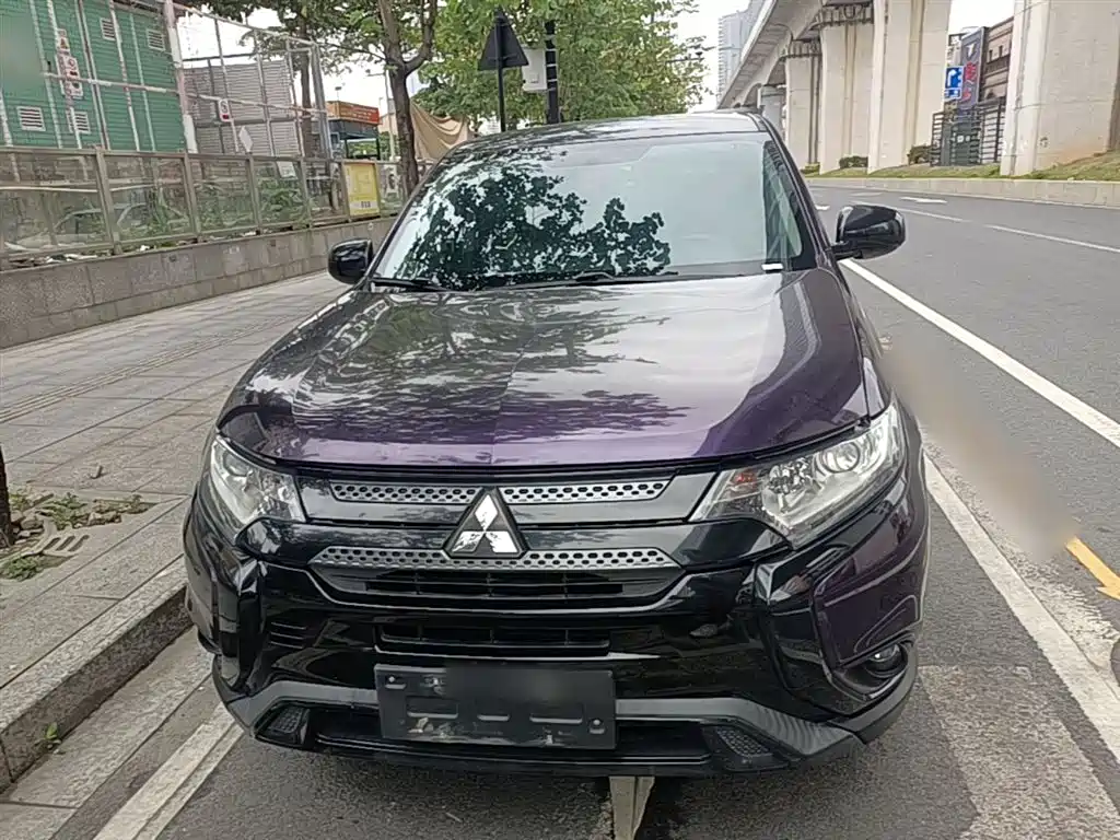 Outlander 欧蓝德 2020款 2.0 L 两驱畅行版 5座