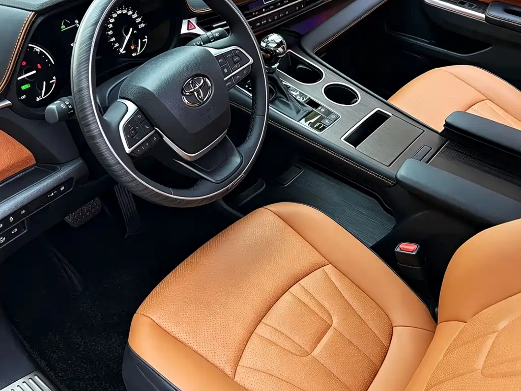 Granvia 2.5 L Hybrid Luxury