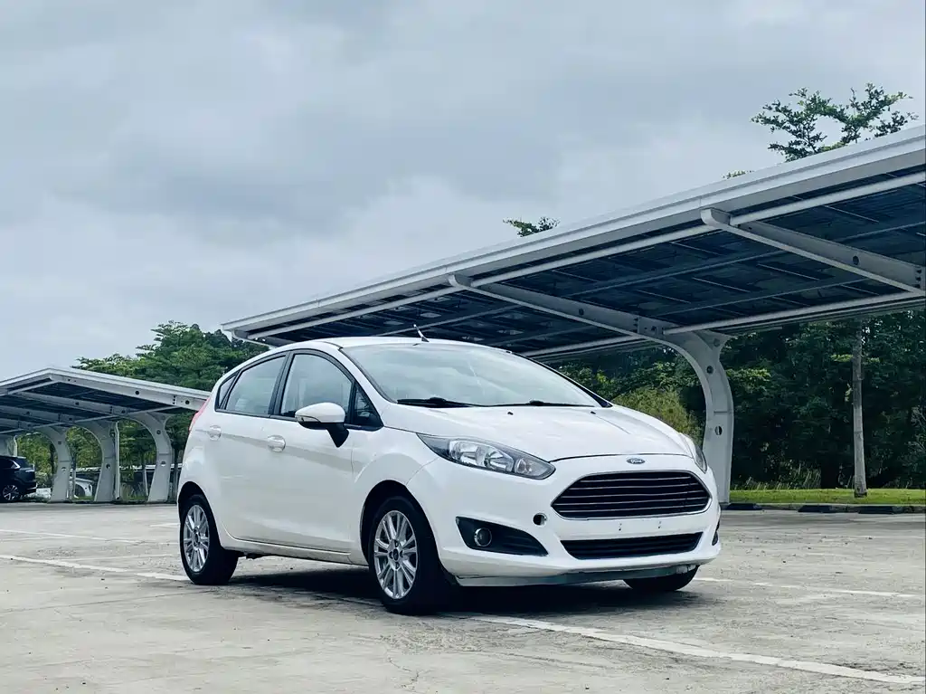 Fiesta Hatchback 1.5 L Auto Fashion