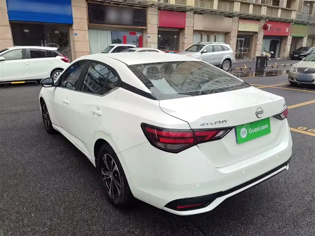 Sylphy 1.6 L CVT Joy
