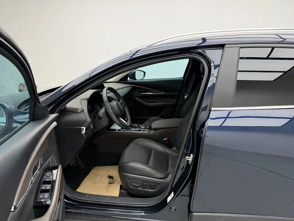 Mazda CX-30 2.0 L Auto Jiayue