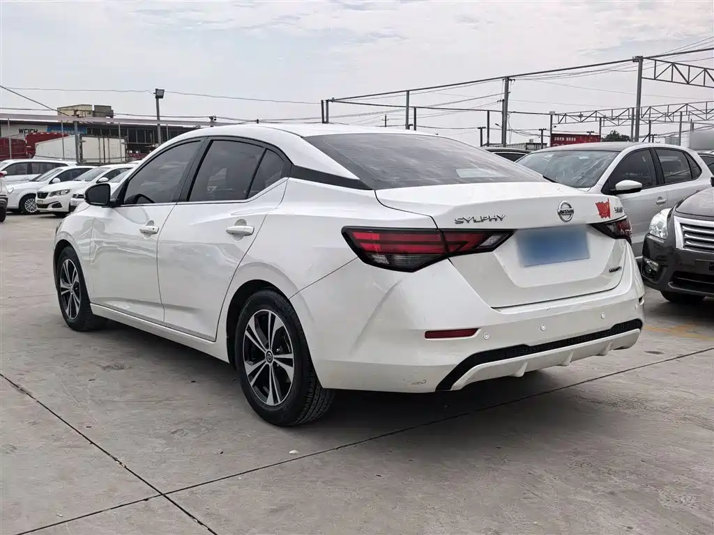 Sylphy 1.6 L XL CVT Joy