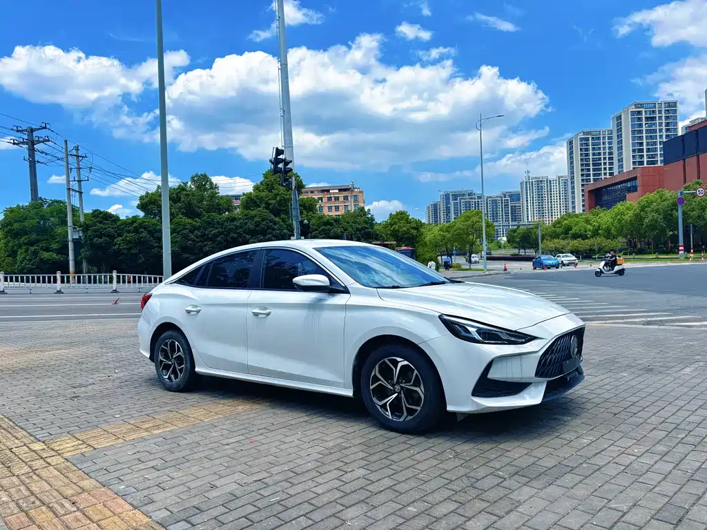 MG5 180 DVVT CVT Youth Style