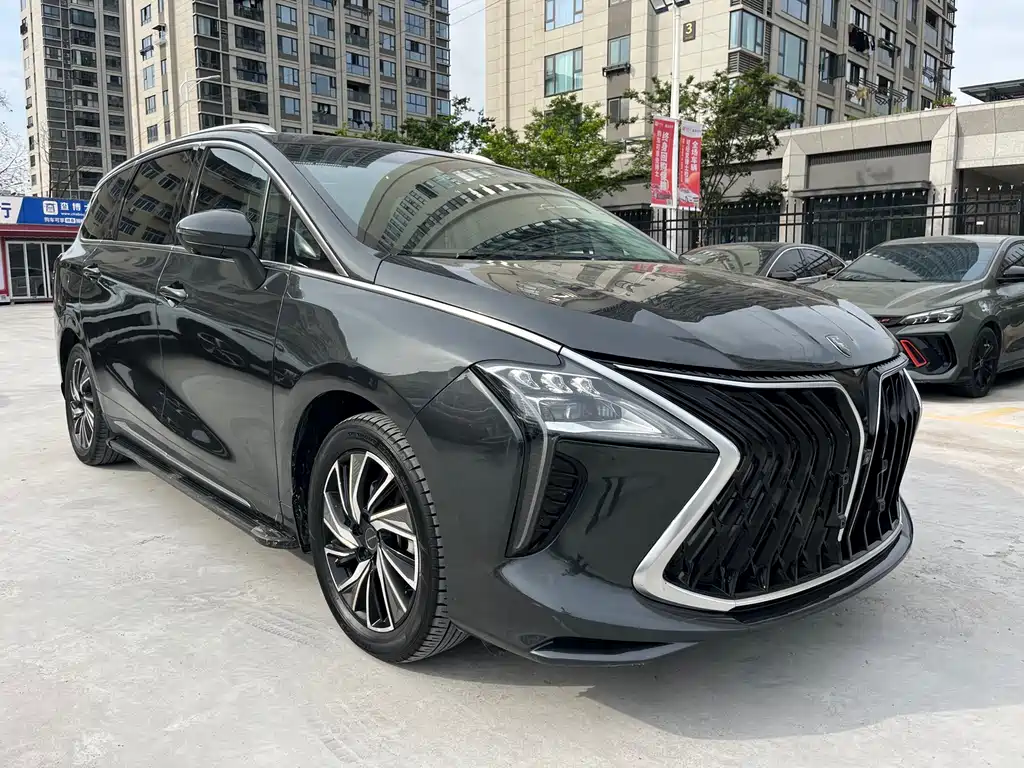 Fengxing Yacht 1.5 T DCT Set Sail