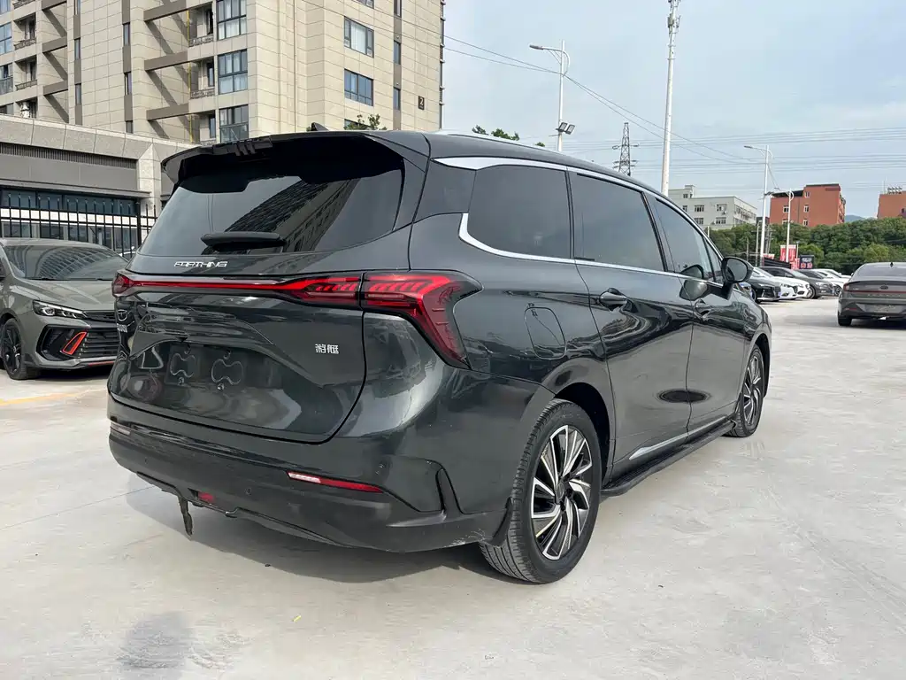 Fengxing Yacht 1.5 T DCT Set Sail