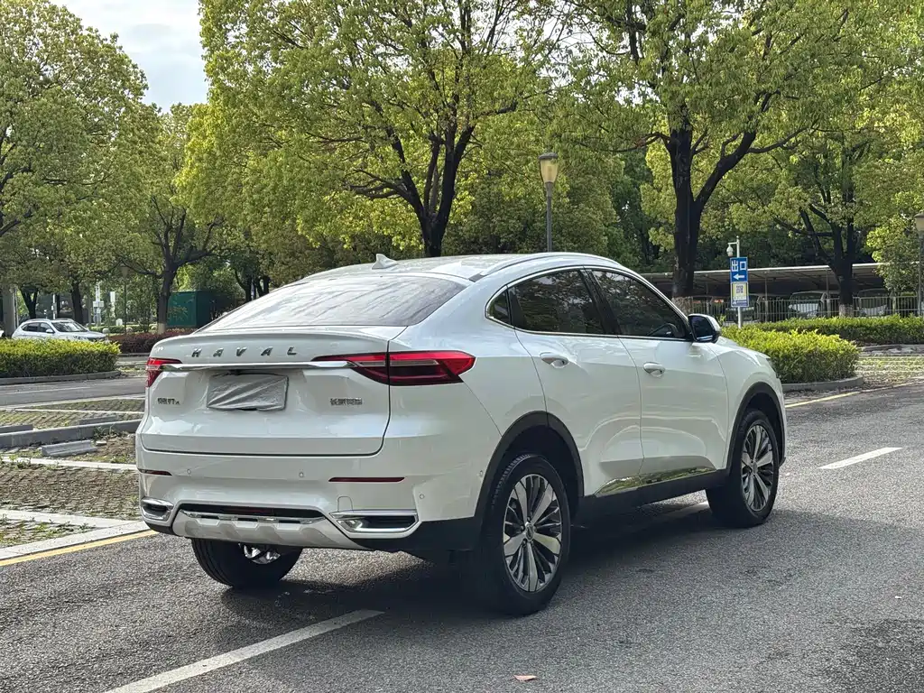 Haval F7 x 1.5 T 2 WD Ultimate Smart Tech