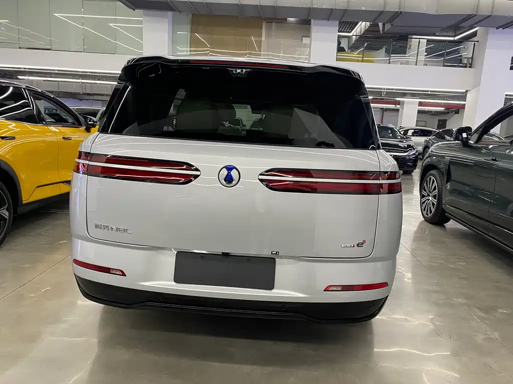 Denza N8 L Flagship