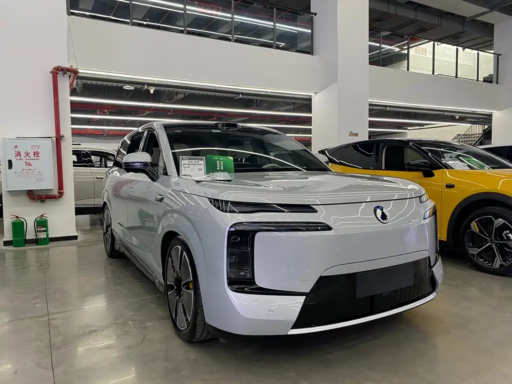 Denza N8 L Flagship