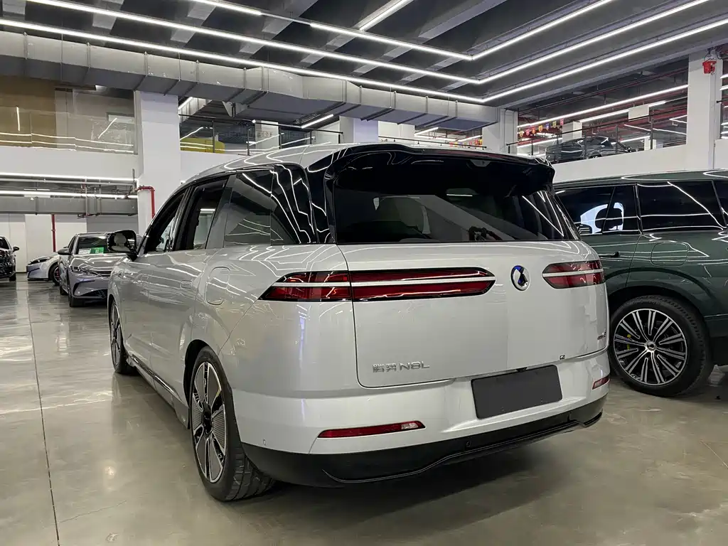 Denza N8 L Flagship