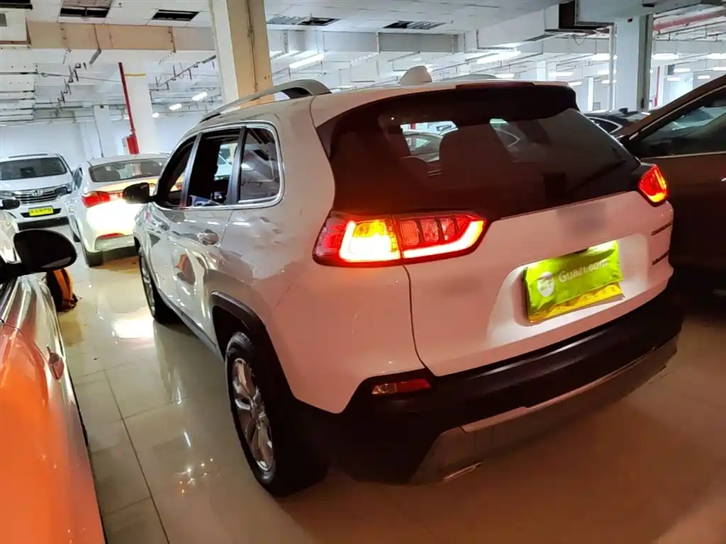 Cherokee 2.0 T 2 WD Smart Enjoyment CN-VI