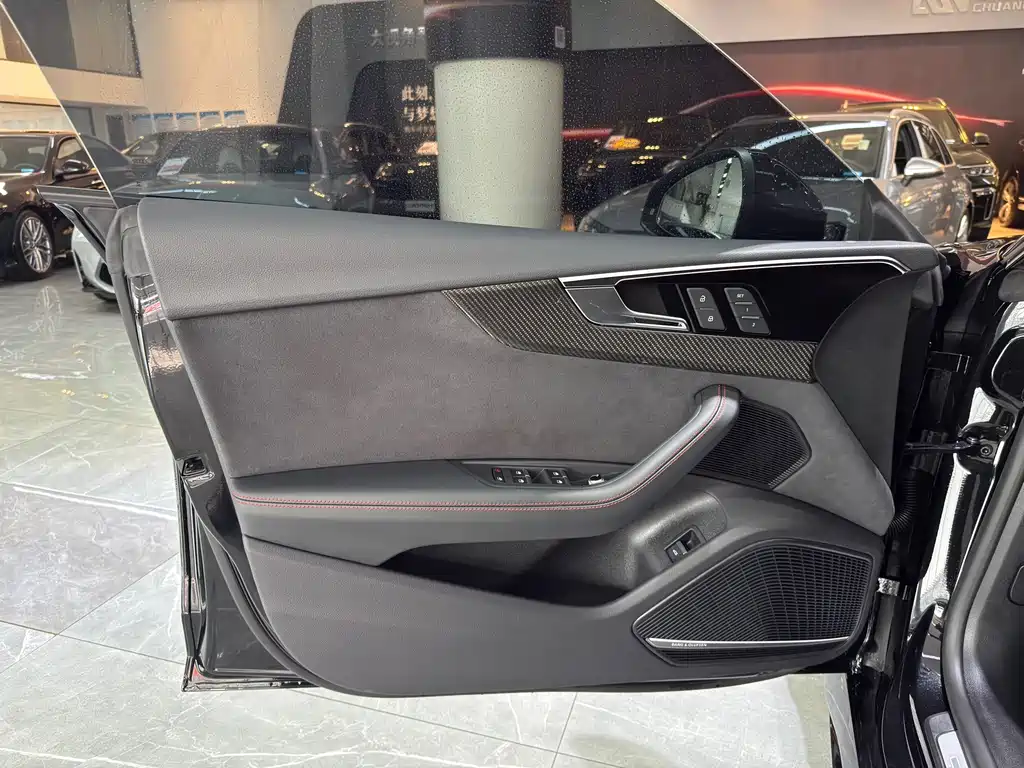 Audi RS 5 RS 5 2.9 T Sportback Ignite Engine