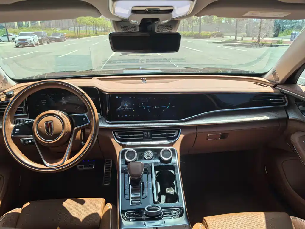 Hongqi H9 2.0 T Connected Flagship